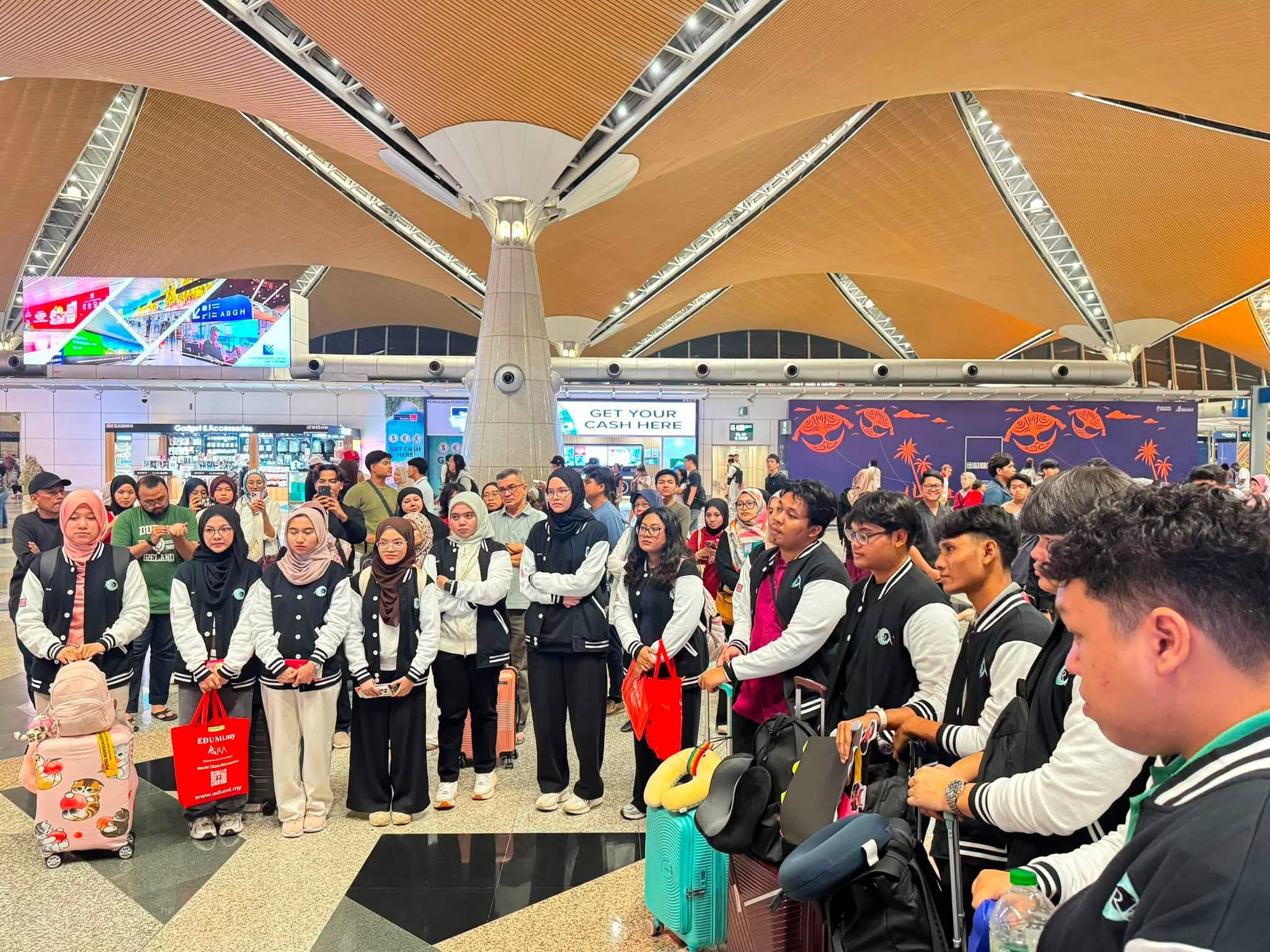 Fourteen EDUMi.my Students Depart for Ireland for the September 2026 Intake